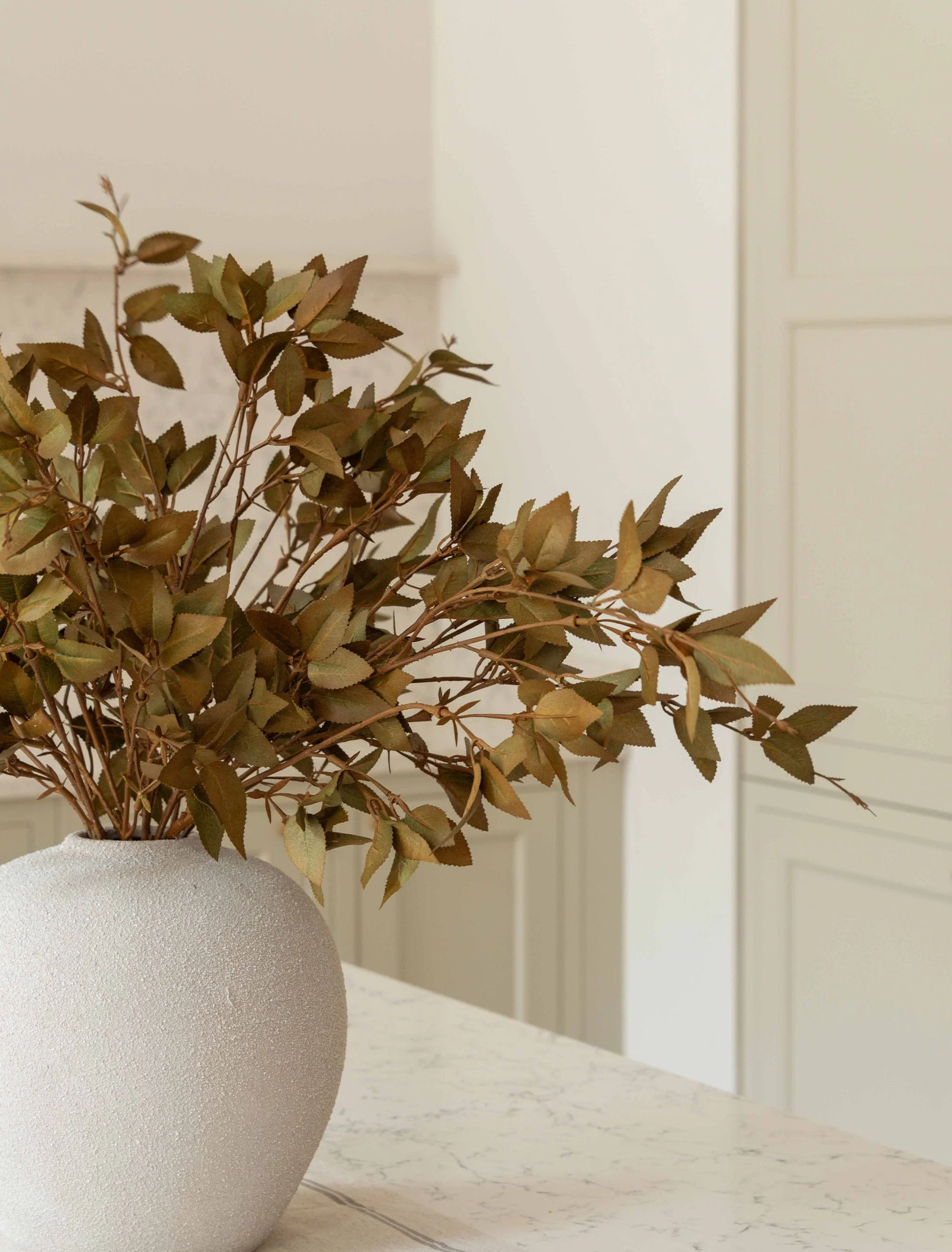 Faux Leaf Spray - Green (9 Stems) - Image 3