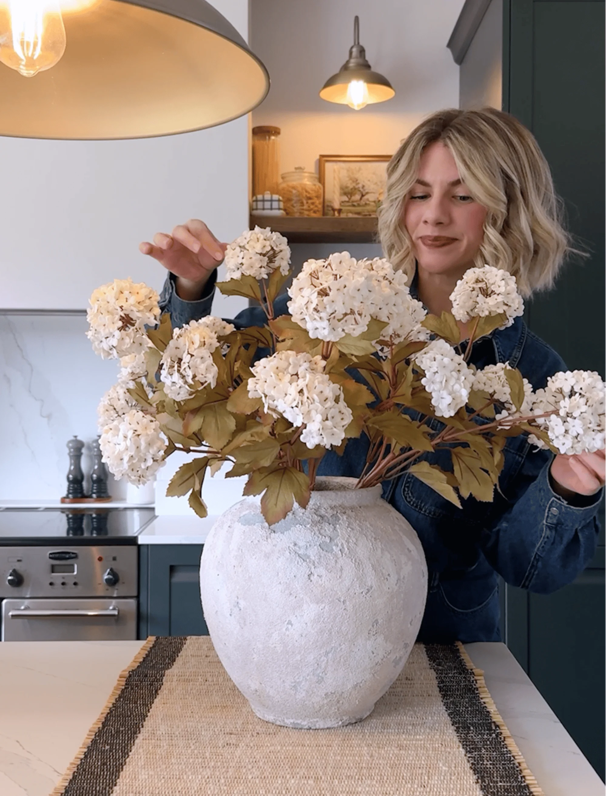 Faux Viburnum Flower - White (7 stems / 21 heads) - Image 4