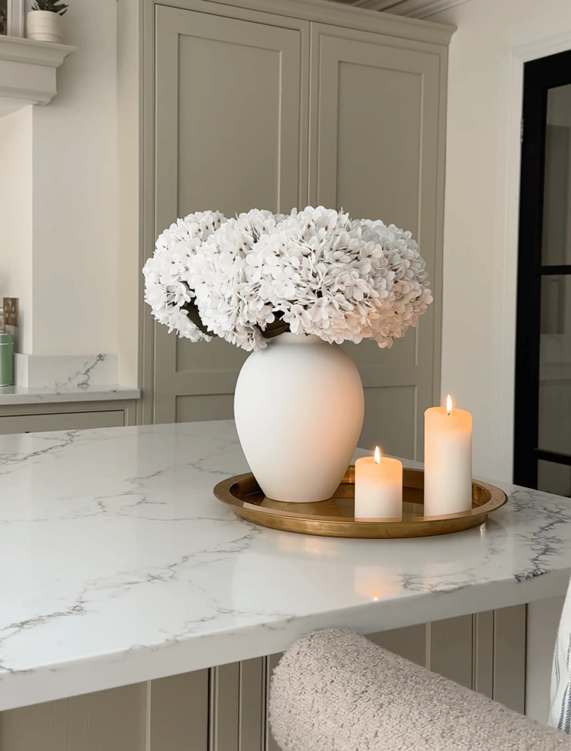 Large Faux Hydrangea - White (5 Stems) - Image 4